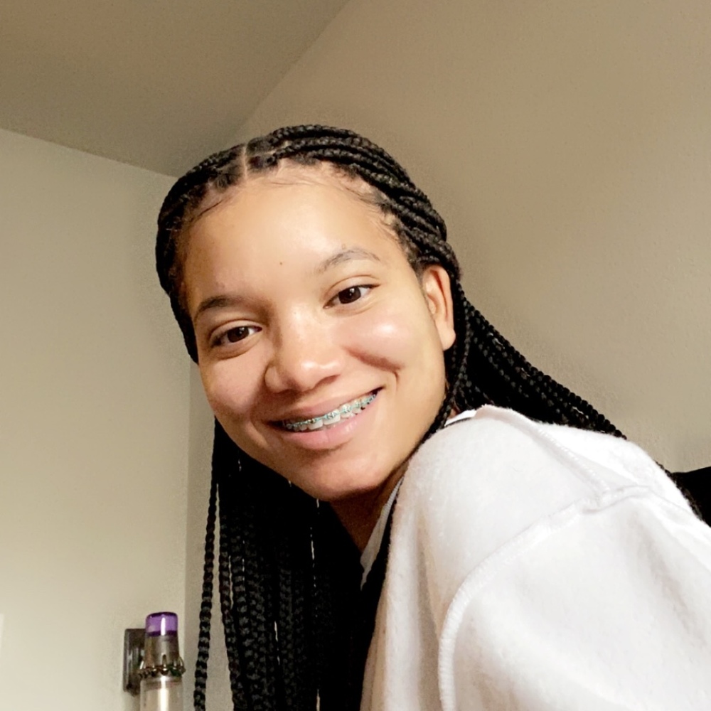 Meet your Posher, Angela